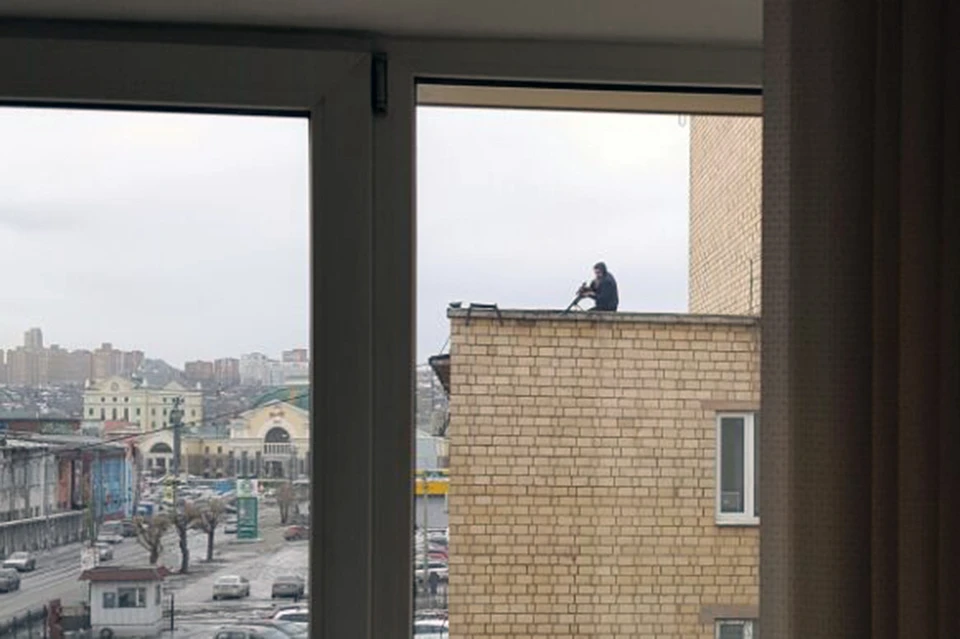 По словам мужчины с помощью пневматики он хотел произвести отстрел крыс, которые во множестве развелись на территории внутреннего двора здания. Фото: МУ МВД России "Красноярское