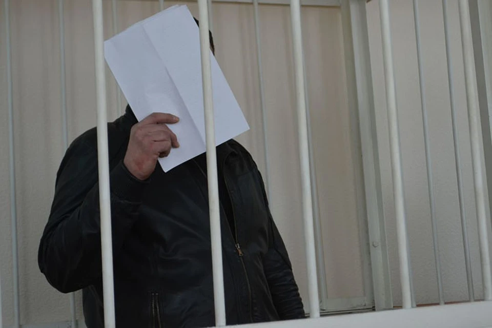 Защита обвиняемого обжаловала постановление об аресте. Но Белгородский областной суд оставил мужчину под стражей.