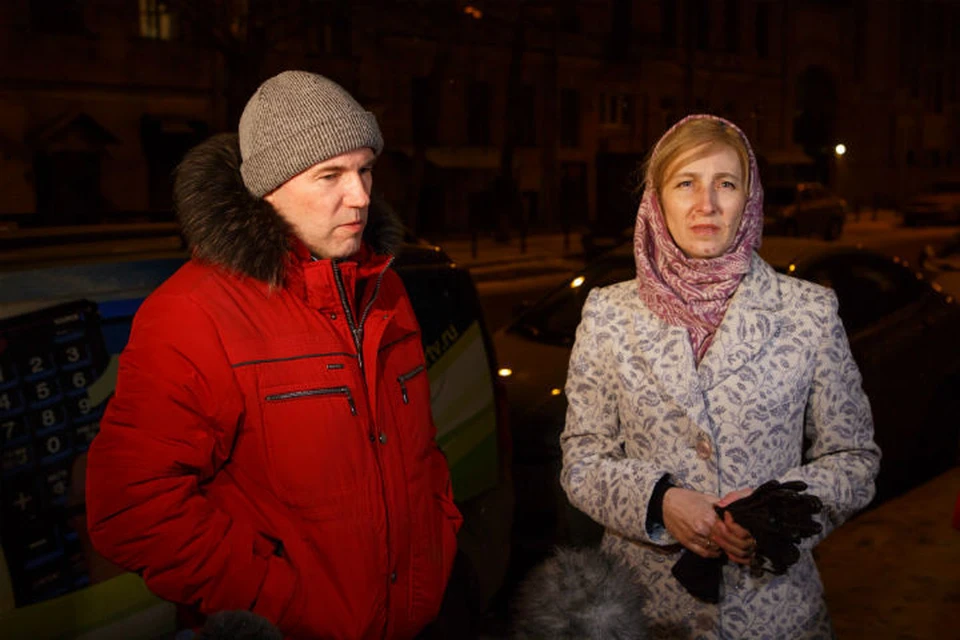 Сергей и Марина Фроловы борются за своих детей уже почти год