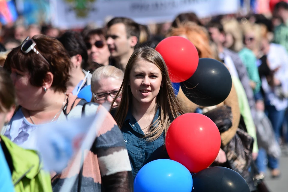 Воздушные шары в цветах Республики - популярны на любом празднике