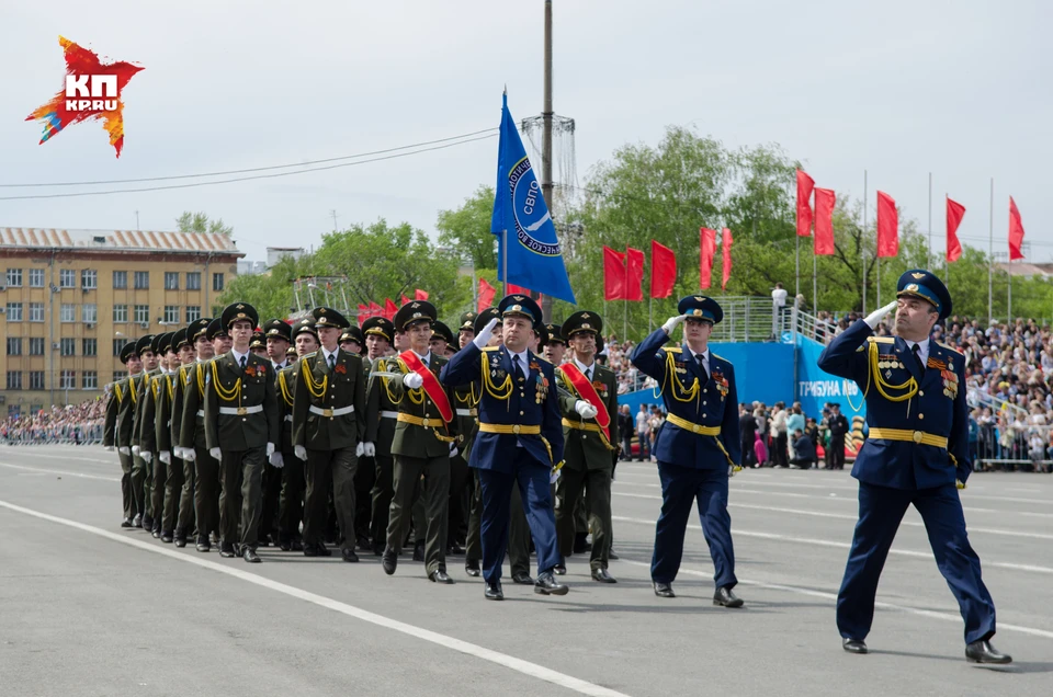 Парад 9 мая 2017 года на площади Куйбышева в Самаре.