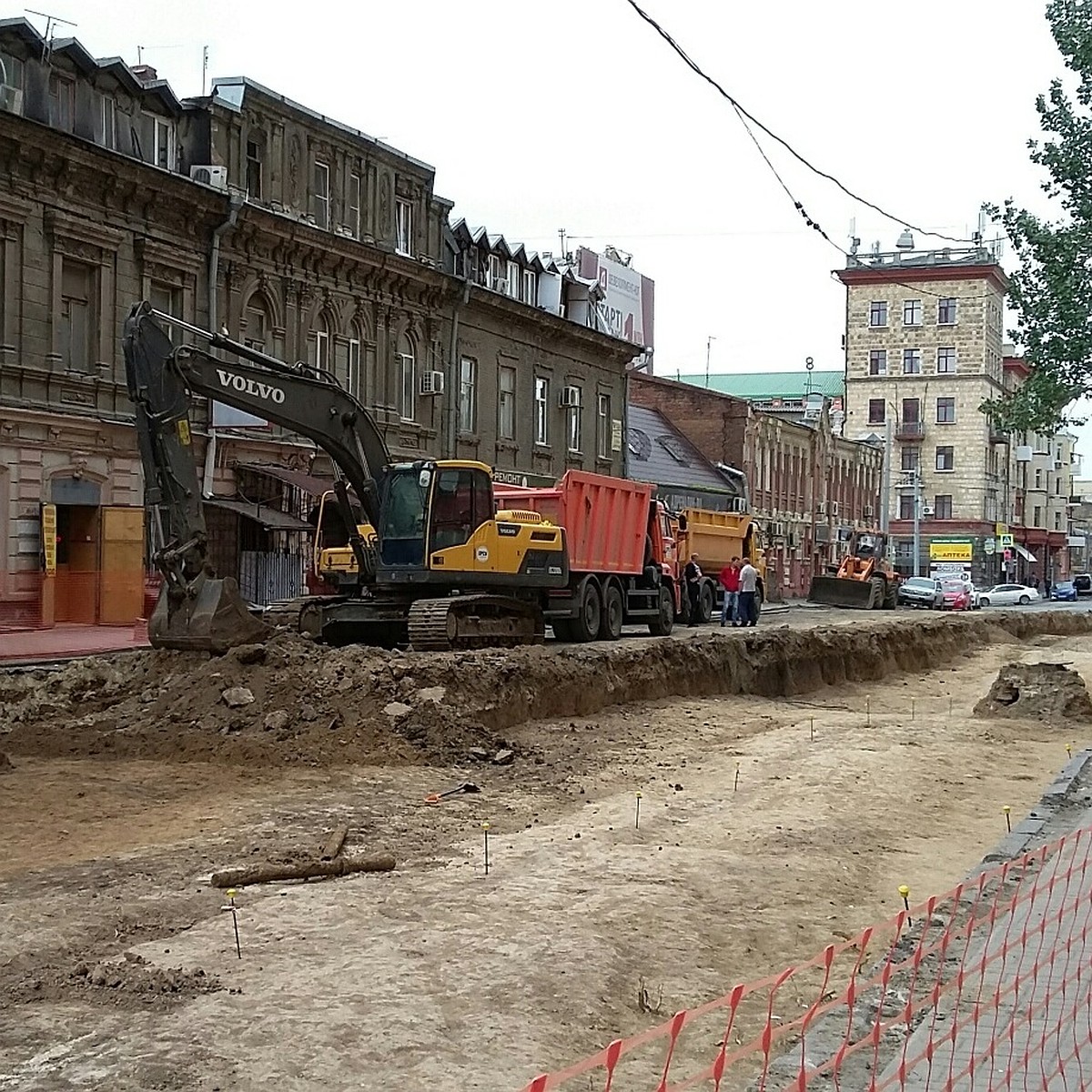 Мертвый город в центре Ростова-на-Дону: на Станиславского обнаружили 16  могил древнего некрополя - KP.RU