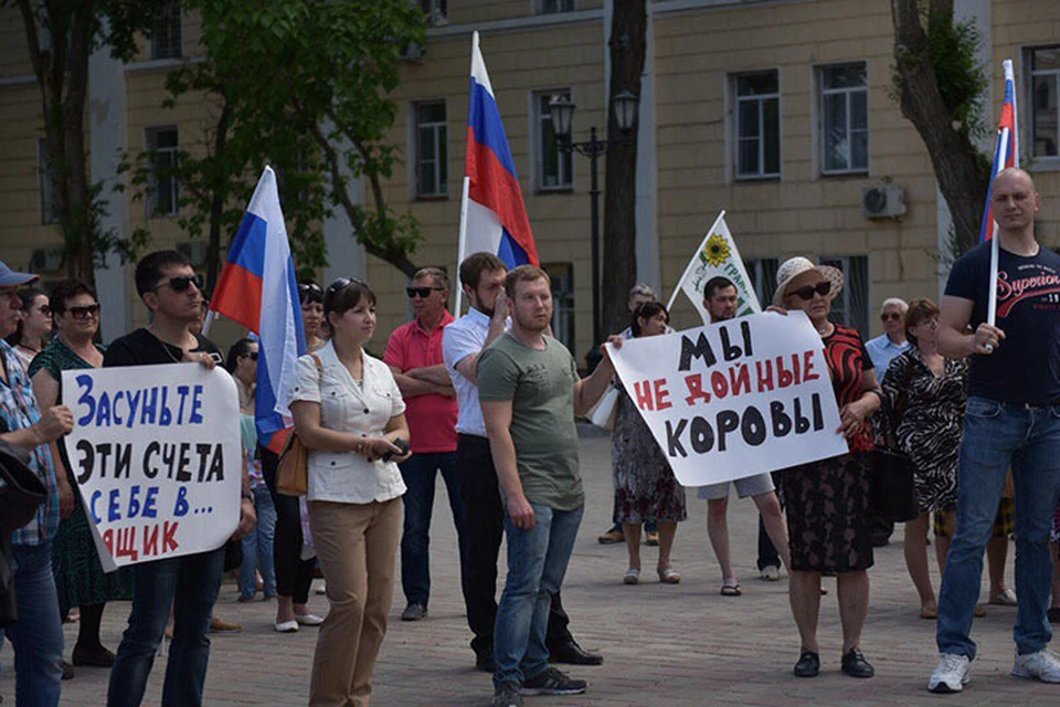 Организатор митинга Александр Алымов объявил о сборе подписей под обращением к президенту