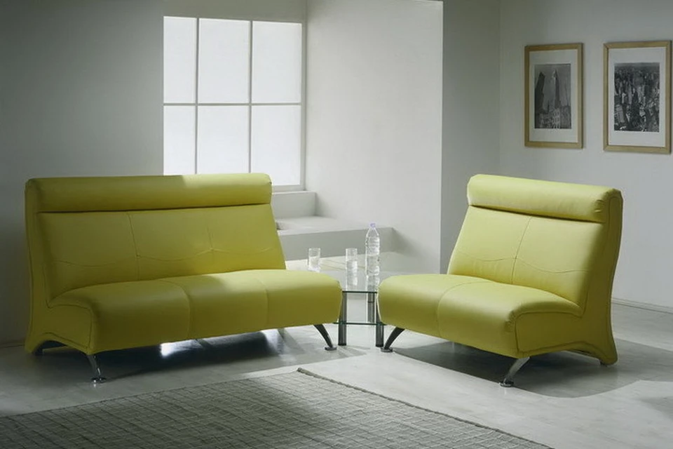 Офисный диван многолик и полифункционален.