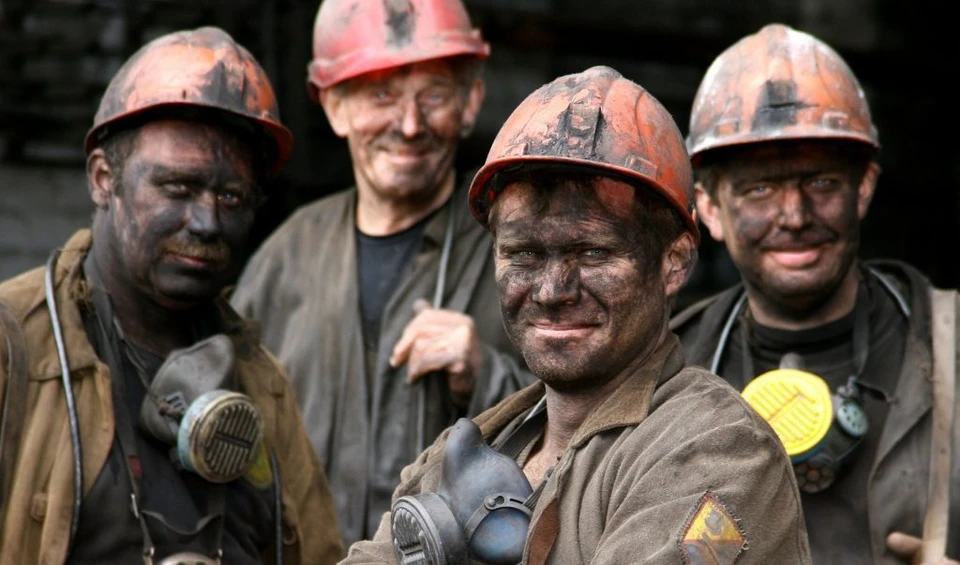 В АО "Интауголь" шахтеры продолжают тихую акцию протеста и требуют вернуть долги по зарплате фото:www. blacksea.tv
