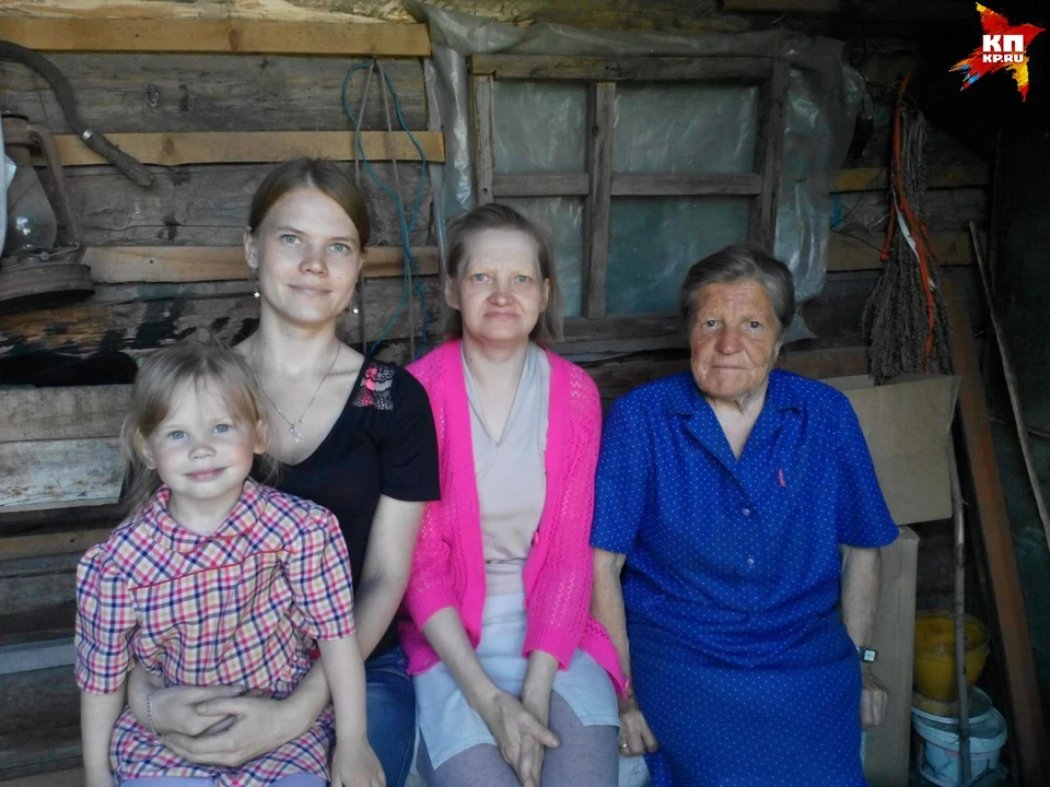 У Татьяны (вторая справа) двое дочерей и внучка Фото: предоставлено семьей Татьяны