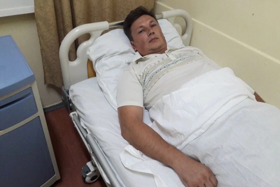 Подполковник пока находится в больнице.