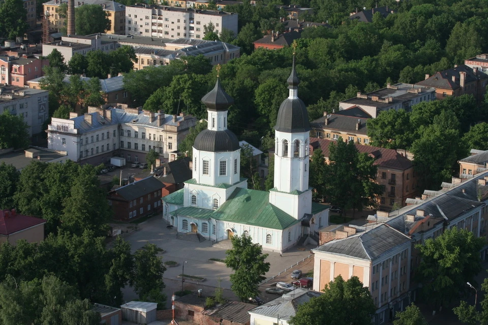 Храмы в великих луках