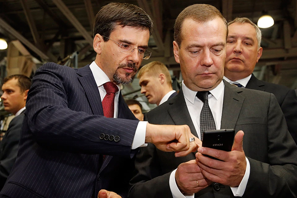 Перед совещанием Дмитрий Медведев посетил международную выставку «Импортозамещение». Фото: Дмитрий Астахов/ТАСС