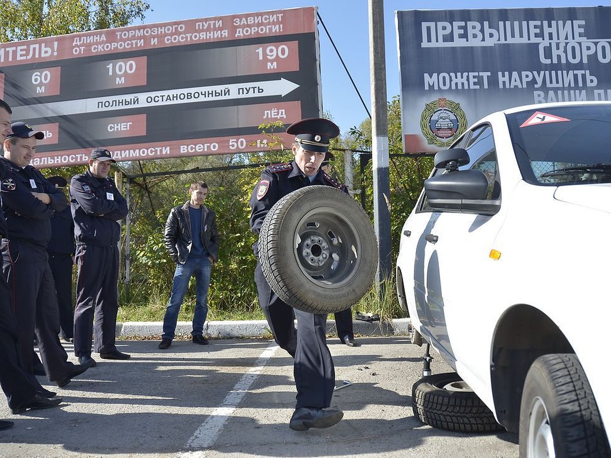 Водительское мастерство тульских полицейских - KP.RU