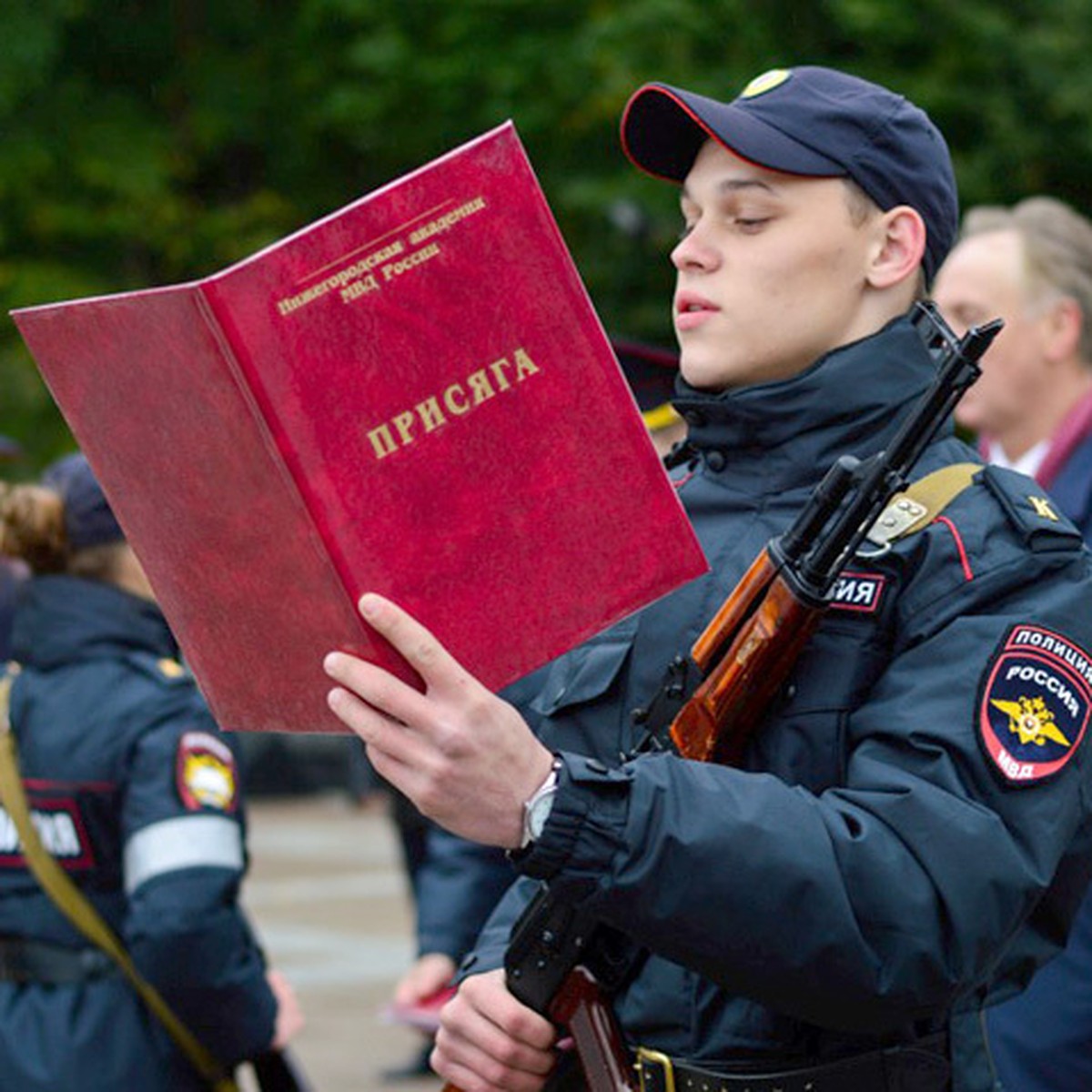 Работа в полиции - это не просто служба, а служение Родине», - Михаил  Кузнецов - KP.RU