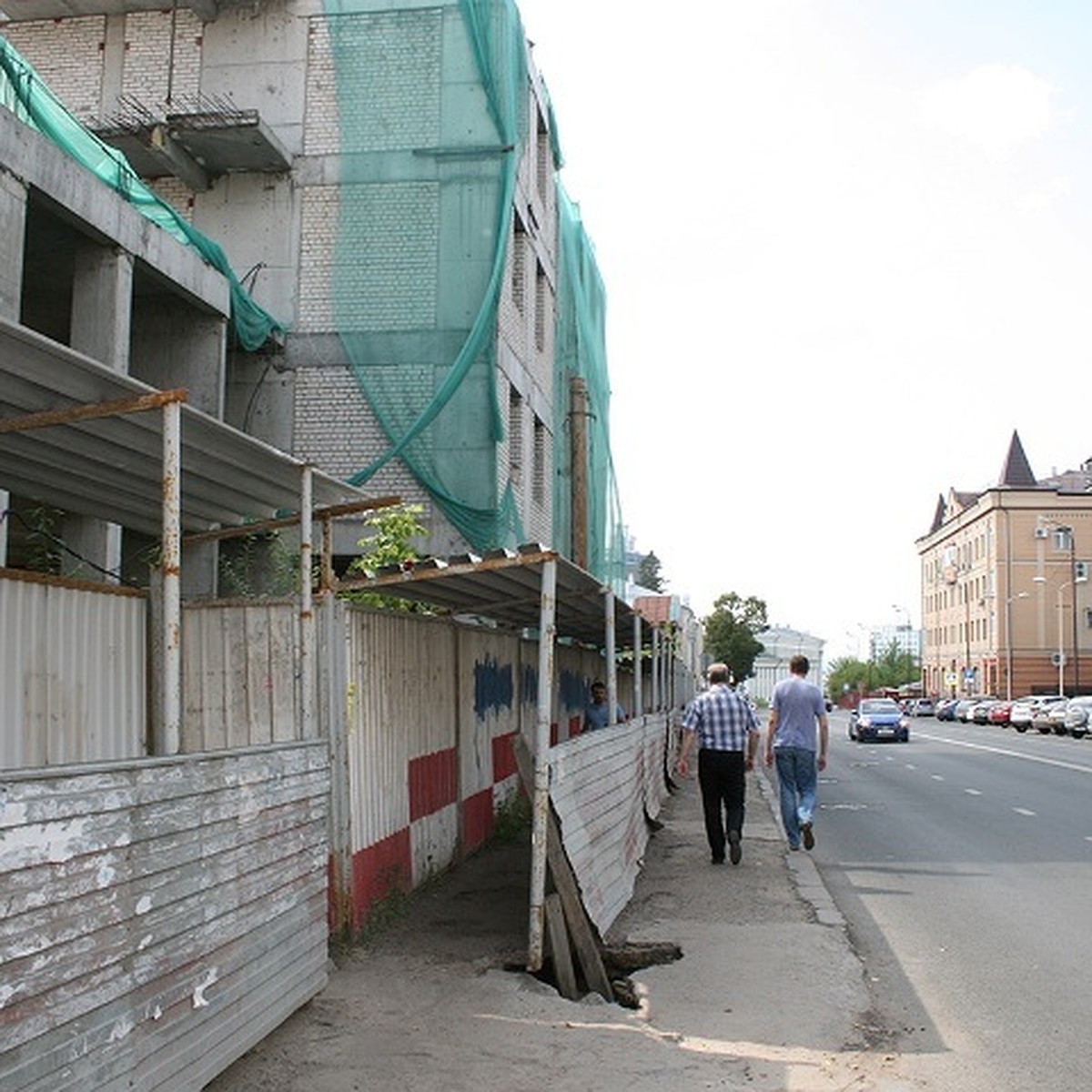 В Казани заброшенное здание на улице Толстого достроят, а на Бутлерова -  снесут - KP.RU