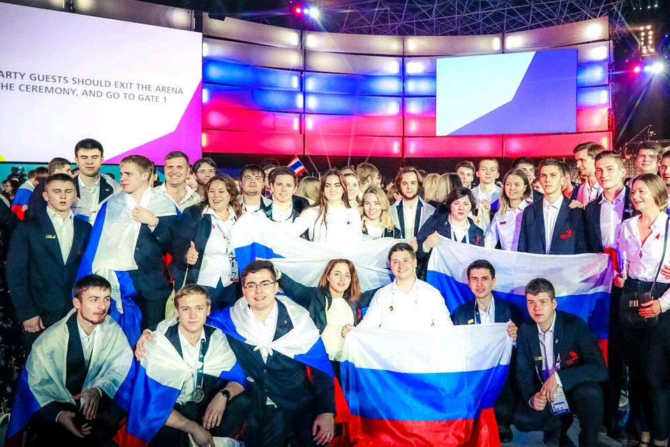 Национальная сборная России заняла первое место в общекомандном зачете чемпионата мира по профессиональному мастерству WorldSkills Abu Dhabi 2017. ФОТО worldskills.ru
