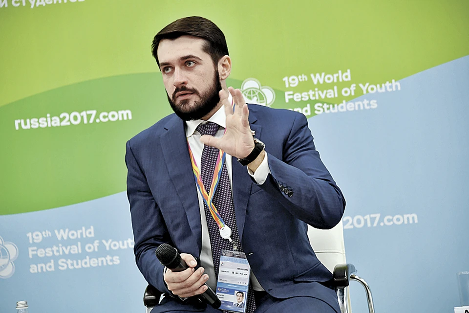 Александр Прокопьев выступил перед участниками фестиваля.