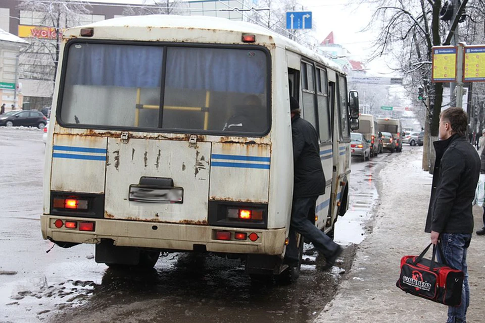 Автобусы дзержинский. 26 Автобус Дзержинск. Водитель маршрутки Дзержинск. Маршрутка 25 Дзержинск. Кузьмин Дзержинский автобус номер.