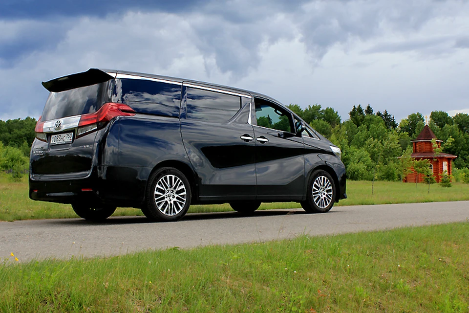 Toyota Alphhard