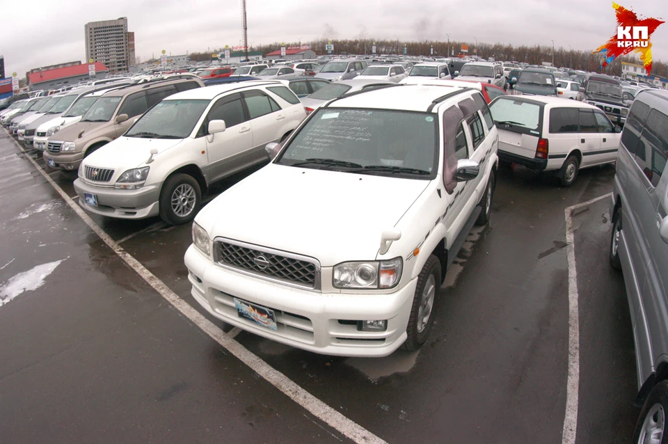 Если не хотите нарваться на мошенников при покупке подержанного авто, обязательно проверяйте, не находится ли машине в угоне и не числится ли у приставов в базе.