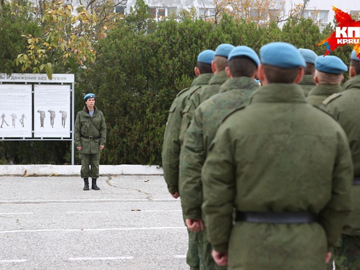 Первый в Крыму десантно-штурмовой батальон ВДВ получил боевое знамя - KP.RU