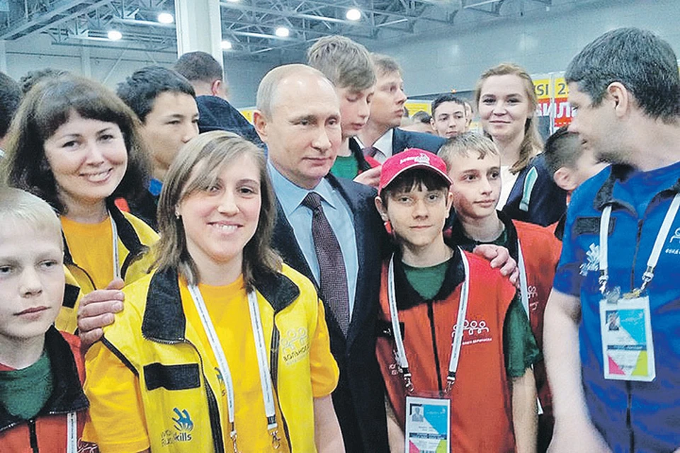 Успехи чемпионов JuniorSkills отметил даже Президент России Владимир Путин. Фото: Денис Суворов