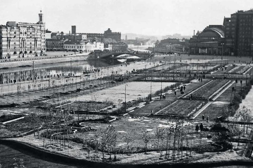 Старая москва болотная площадь