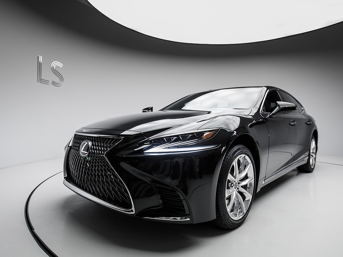 Пятая жизнь Lexus LS 500: характеристики, цены, отзыв, фото премьерного  автомобиля в России - KP.RU