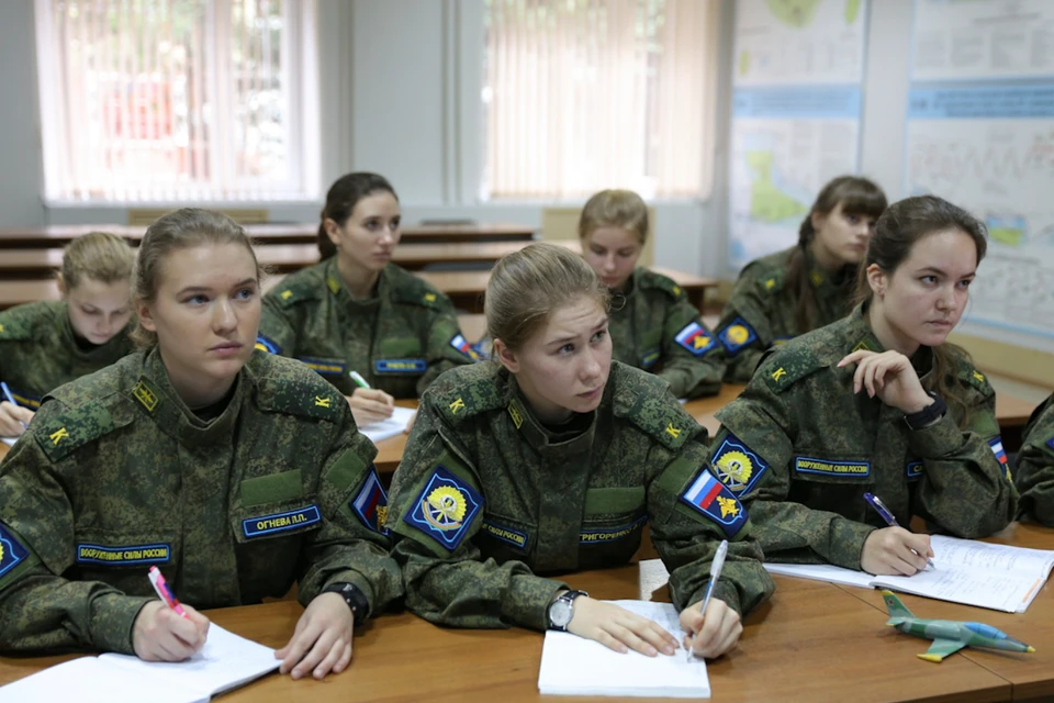 Сейчас девушки набираются сил перед первой сессией. Фото: Министерства обороны России.