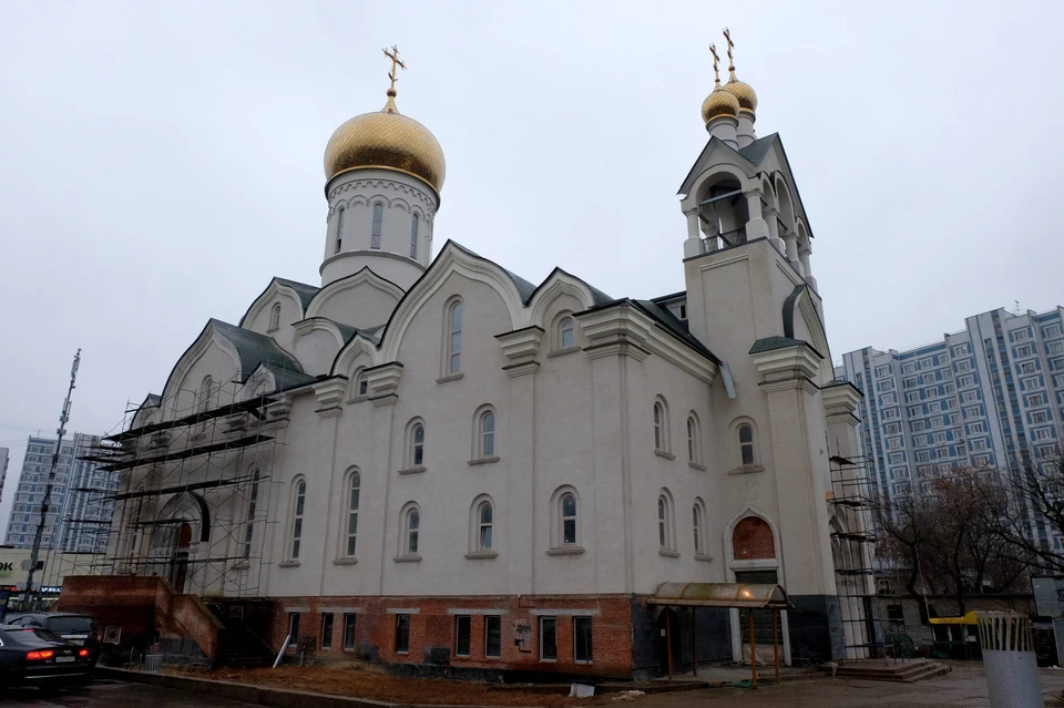 Храмы в раменках в москве. Храм Андрея Рублева в Раменках. Церковь Мичуринский проспект Андрея Рублева. Москва Раменки храмы. Андрея Рублева в Раменках.