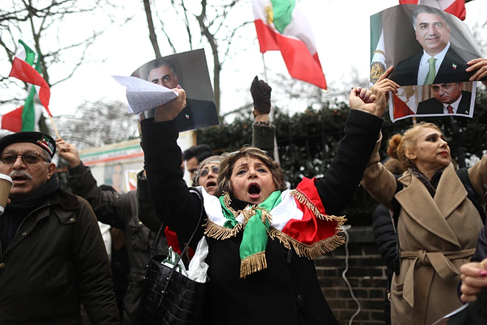 C 28 декабря в ряде иранских городов проходят массовые протесты из-за роста цен и банкротства предприятий