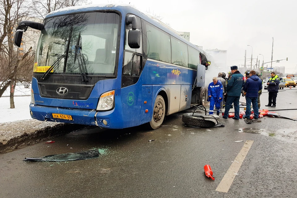 ДТП произошло в 12 часов дня в воскресенье в районе дома №187 по Волгоградскому проспекту. Фото: Агентство «Москва»