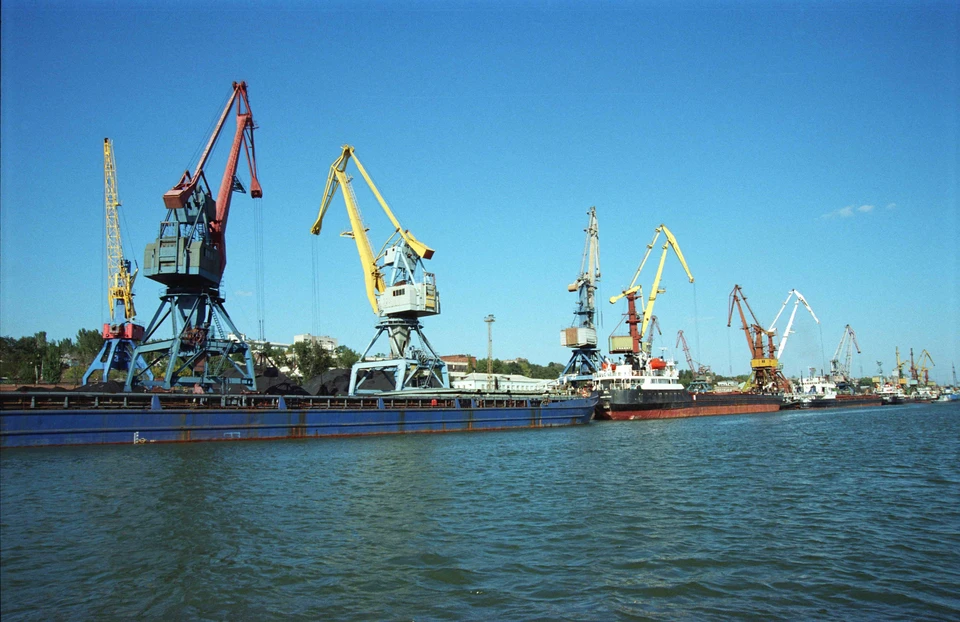 Ростовский порт имеет статус морского.