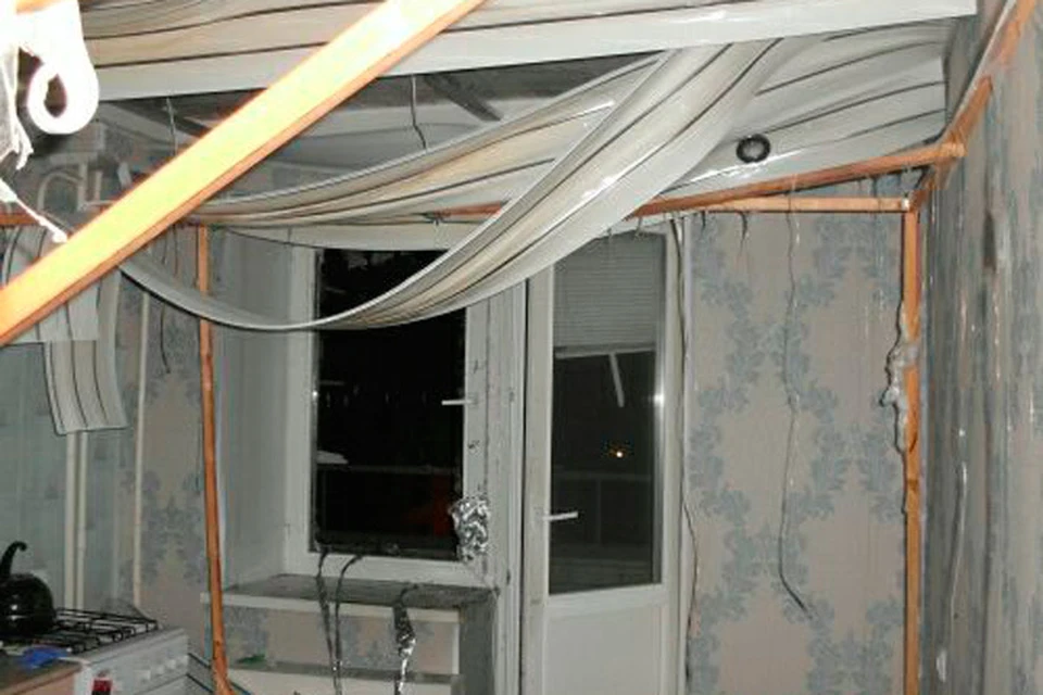Взрыв произошел в жилом доме в Нижнем Новгороде, двое человек пострадали.