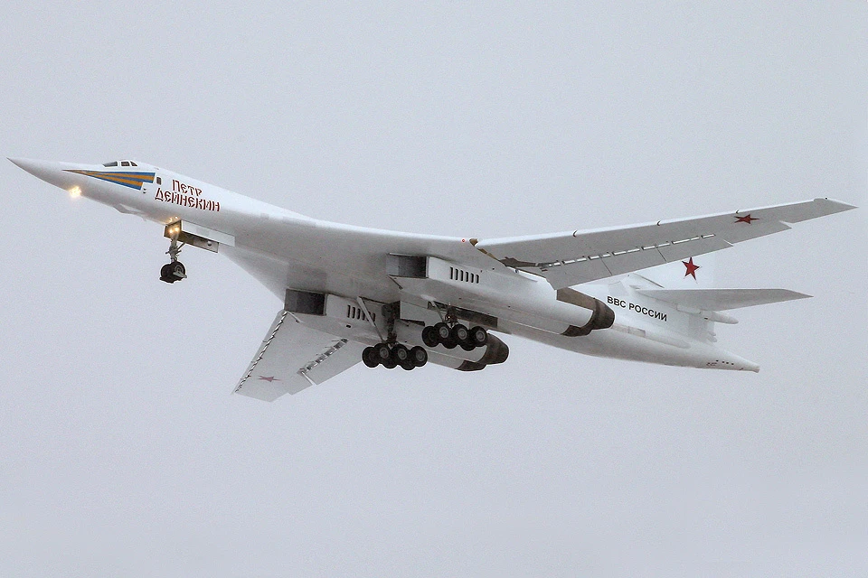 Чтобы военный Ту-160 превратить в гражданский самолет, нужно делать его широкофюзеляжным. ФОТО Марина Лысцева/ТАСС