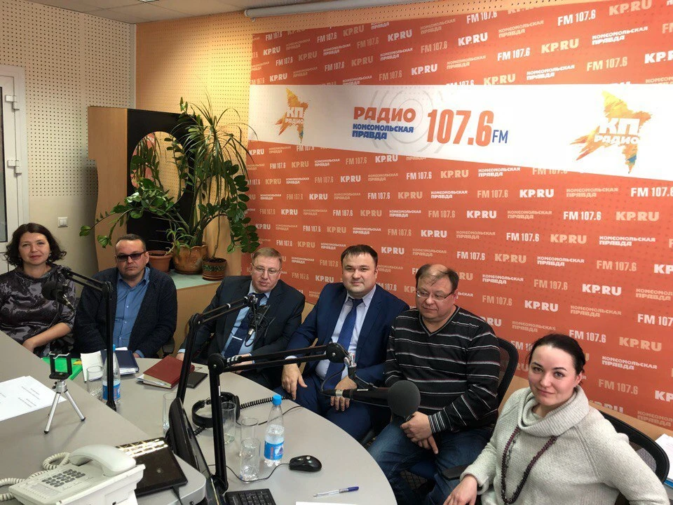 Участники программы "Тема дня" на радио "КП-Ижевск"