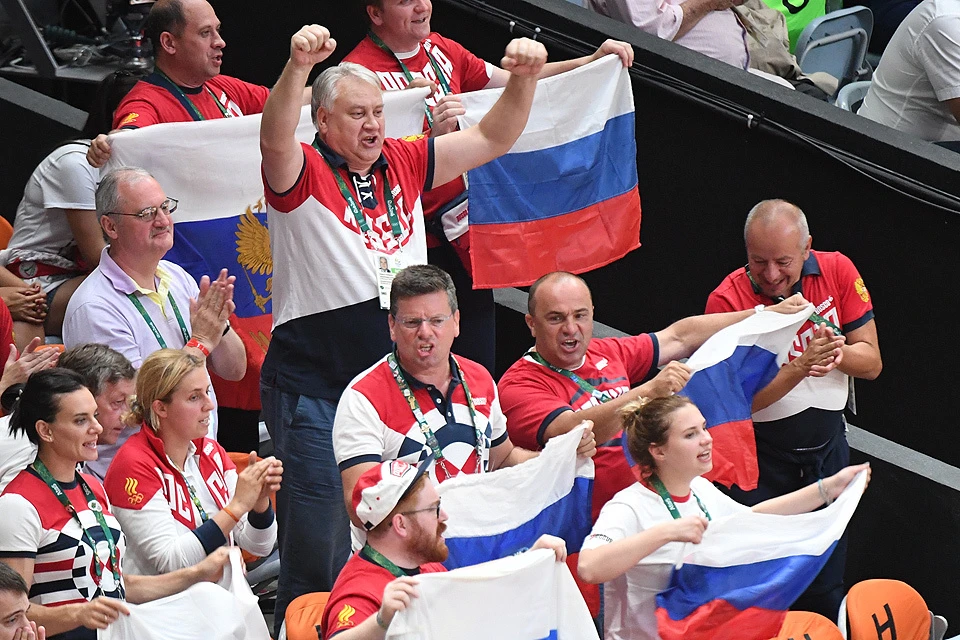 Болельщики сборной России на трибунах олимпийского Рио, 2014 год.