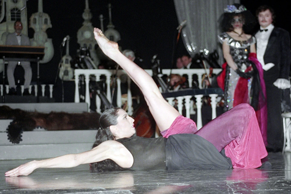 Геннадий Хазанов мечтал поставить дочь на пуанты и в 4 года ее отдали в балет.