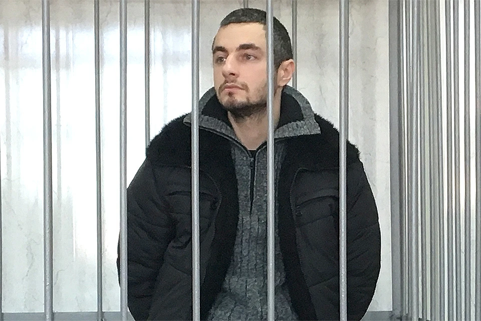 Дмитрий Грачев, отрубивший своей жене кисти рук, в зале суда, январь 2018 год.