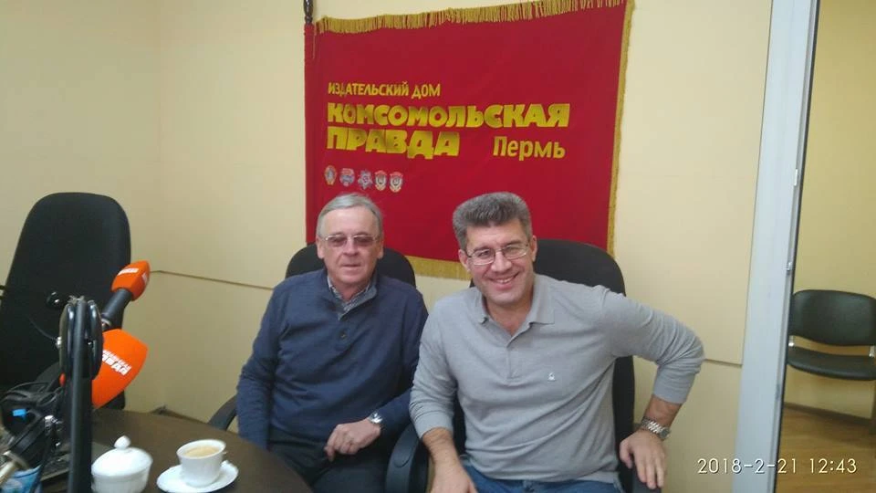 Олег Смирнов и ведущий программы Антон Толмачев