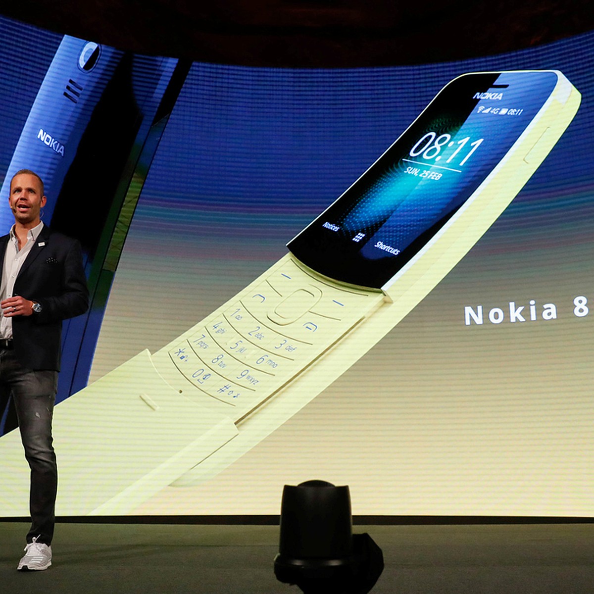 MWC-2018, день первый: «банановый» Nokia 8110 и другие народные смартфоны -  KP.RU