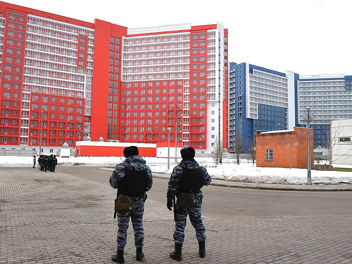 Жилье росгвардии. ОМОНОВСКИЙ городок в Строгино. Городок ОМОН В Строгино. Улица Твардовского ОМОН Строгино. Московский ОМОН Строгино Росгвардия.