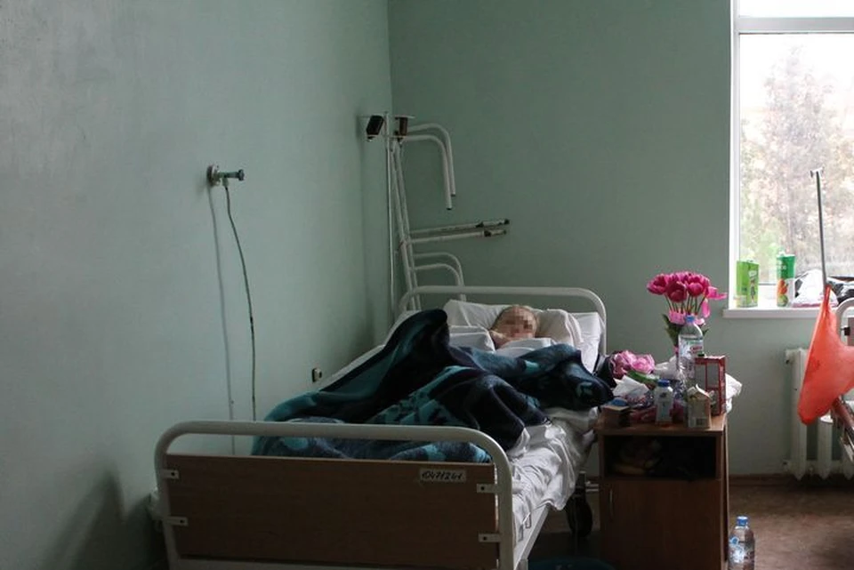 Врач из Севастополя после нападения попала на больничную койку.