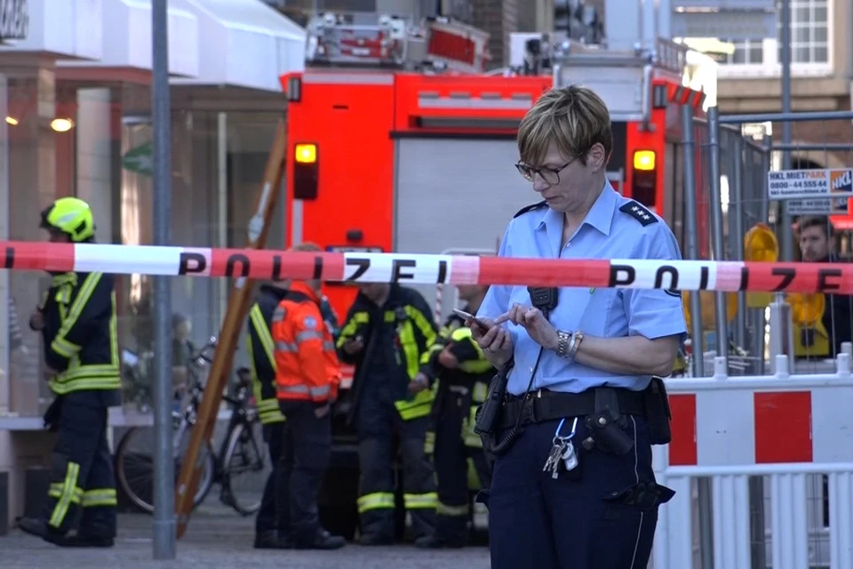 Полиция оцепила место происшествия в Мюнстере после наезда грузовика на людей
