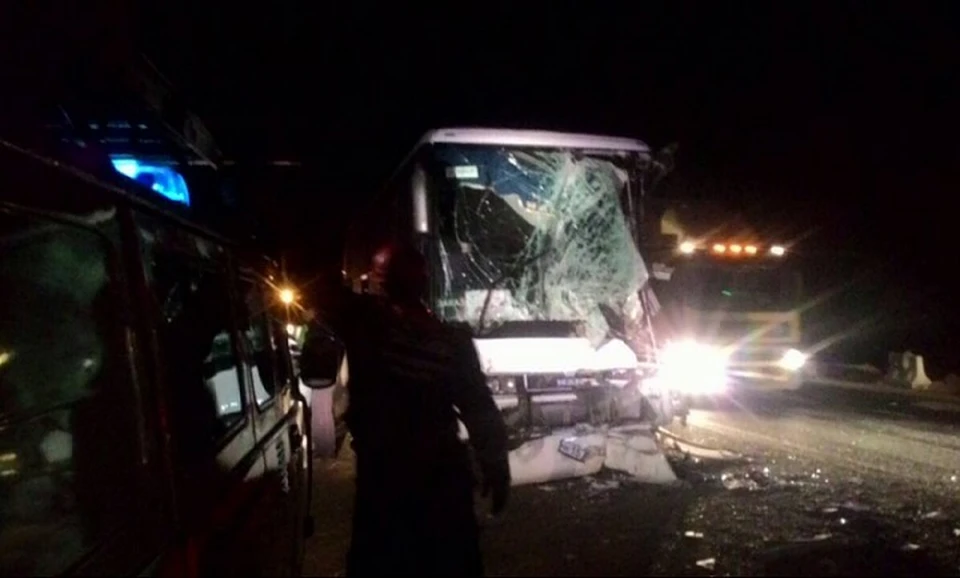 40-летний водитель автобуса Сергей Блохин за секунды до столкновения успел предупредить пассажиров