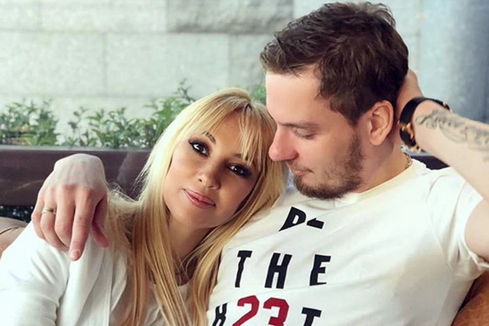 Лера Кудрявцева и хоккеист Игорь Макаров в браке уже пять лет