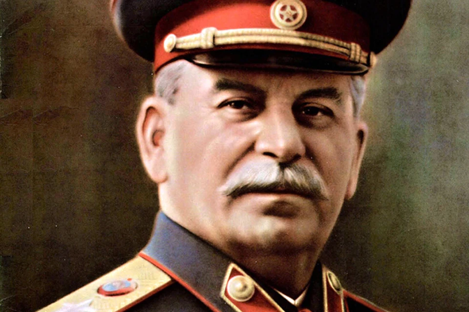 После запуска и блокировки рабочих процессов вирус выводит на экран изображение Сталина