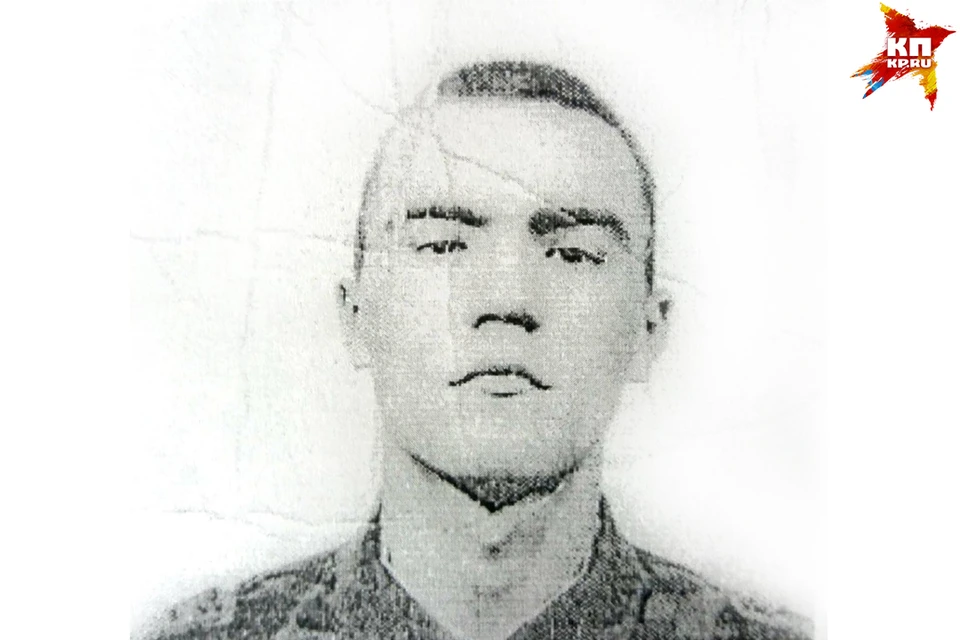 Так дезертир выглядел 18 лет назад. Сейчас у него и морщин больше, и зубов меньше.