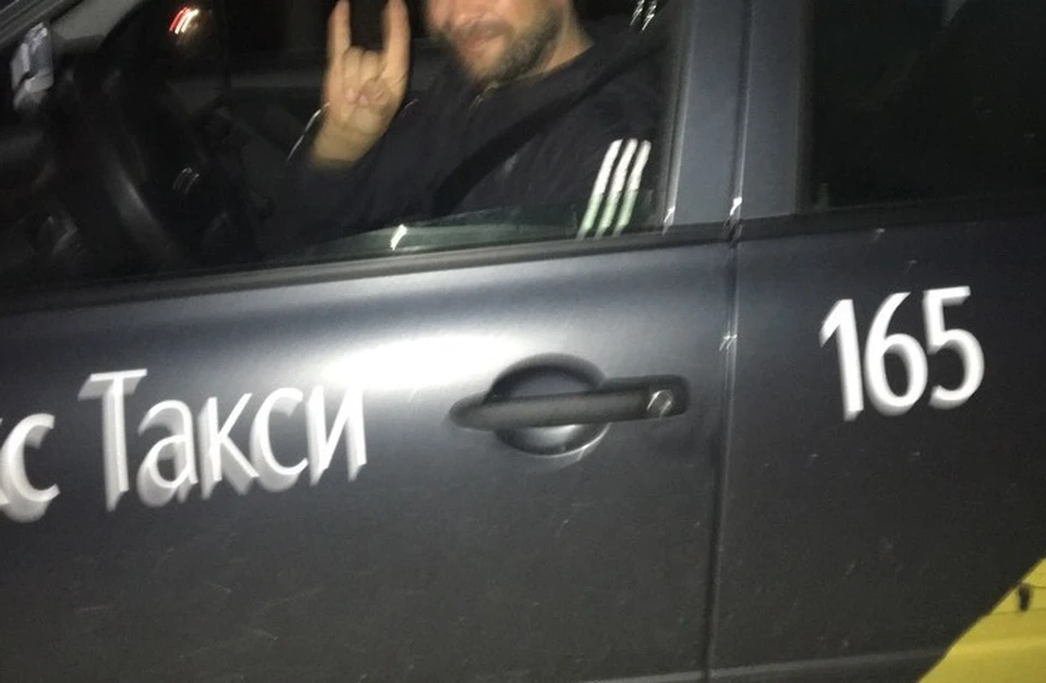На просьбу тюменки, спасти ее и ребенка от неадекватного таксиста, другой водитель этой же службы захохотал. Фото Юлии Загорян