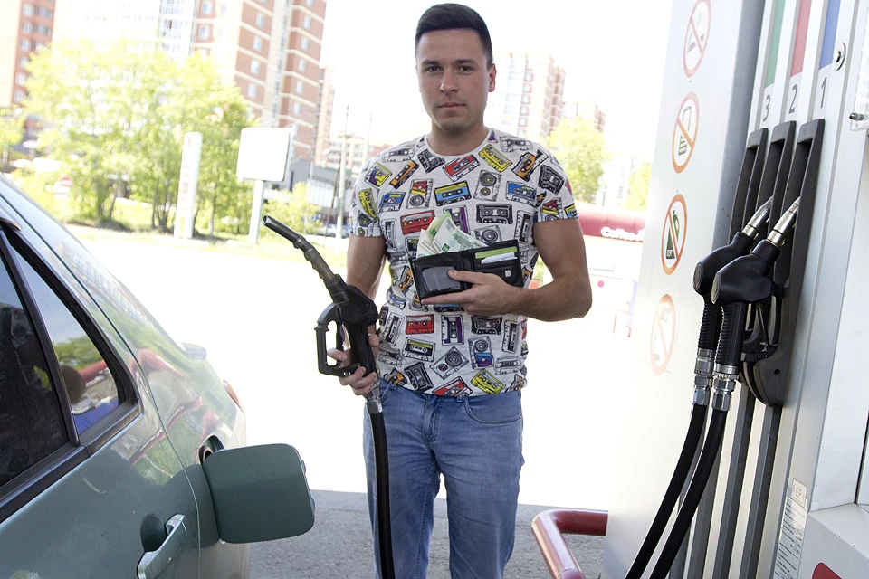 Кризис с ценами на бензин сказался на доверии россиян к новому правительству.