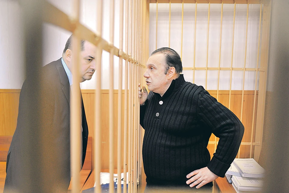 В 2013 году московский суд приговорил Батурина к семи годам лишения свободы за мошенничество в особо крупном размере.