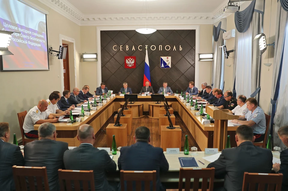 Николай Патрушев провел встречу в Севастополе. Фото: Сергей Аксенов/ Facebook
