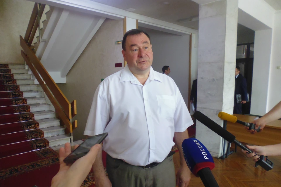 Юрий Балыбердин, председатель комиссии по регламенту заверил, что свою часть платы они сформируют к 19 июля